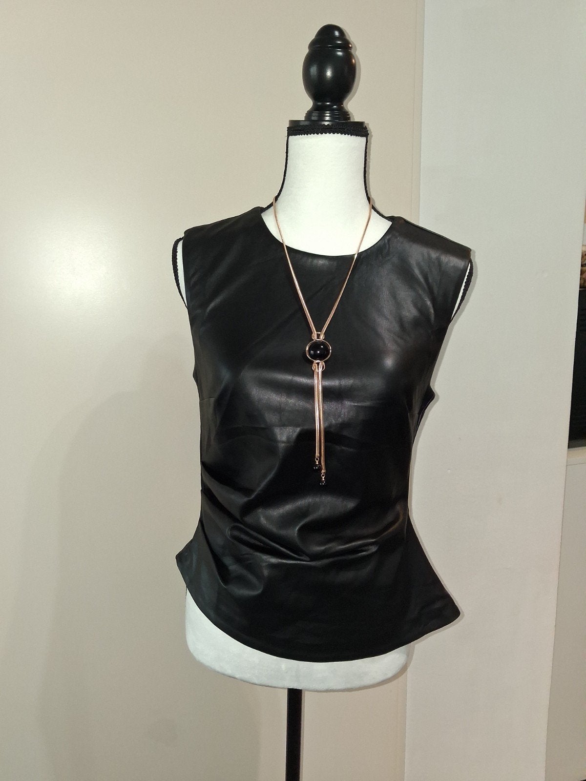 Nieuwe Zwarte Leren Peplum Top Zonder Mouwen, Zwart, Nieuw, Ophalen of Verzenden, Stradivarius