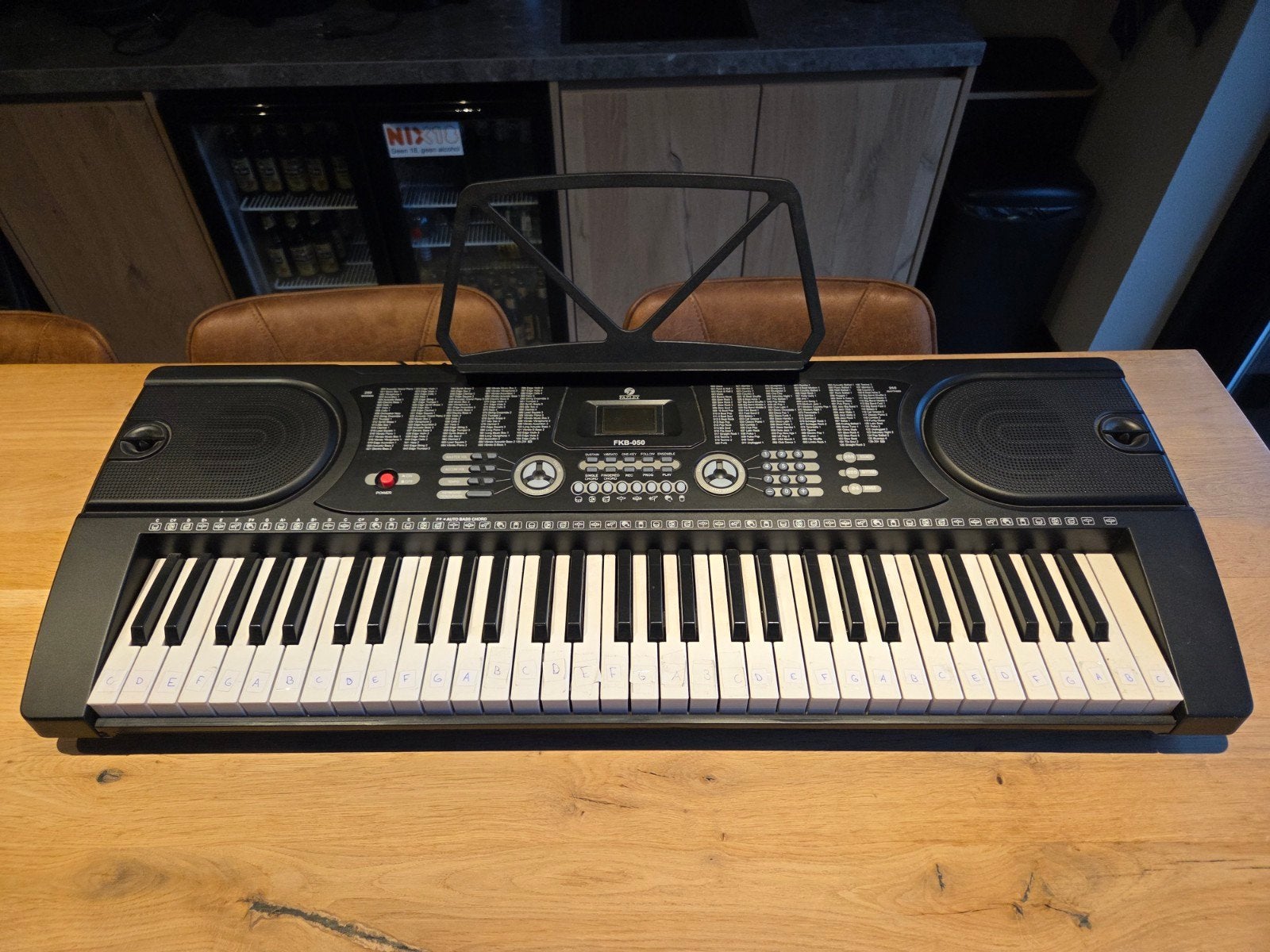 Fazley FKB-050 Keyboard - Zo goed als nieuw met lesboek, Muziek en Instrumenten, Ophalen of Verzenden, Zo goed als nieuw, 61 toetsen