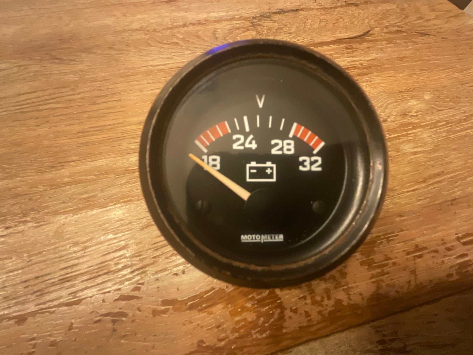 Spanningsmeter 18-32 Volt - Motometer, Gebruikt, Universele onderdelen