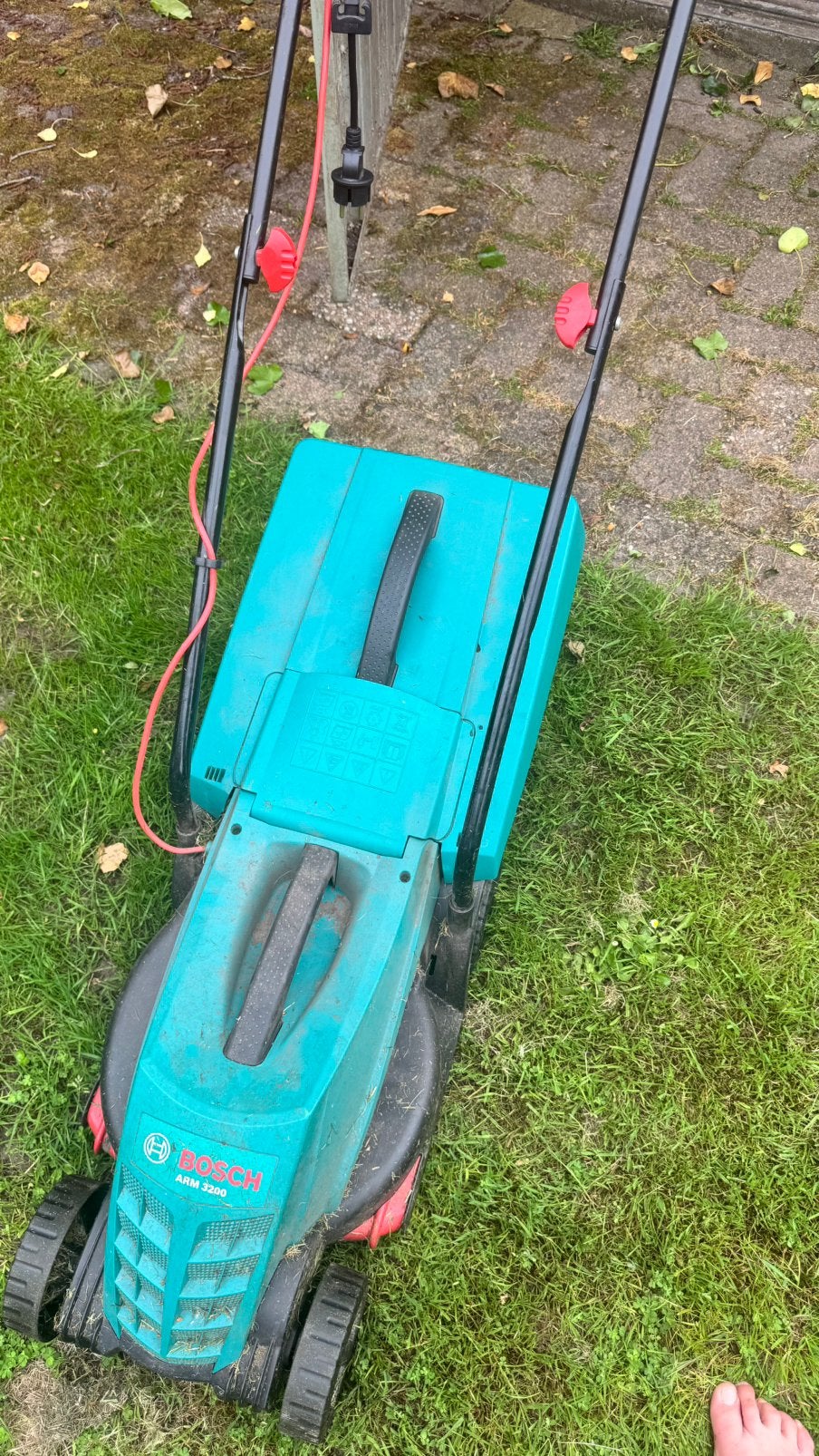 Fijne bosch maaimachine, Ophalen of Verzenden, Gebruikt, Elektrische grasmaaier, Opvangbak