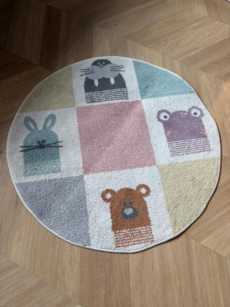 Rond vloerkleed babykamer blokken - Dreams meerkleurig, Huis en Inrichting, Stoffering | Tapijten en Kleden, Ophalen, Gebruikt