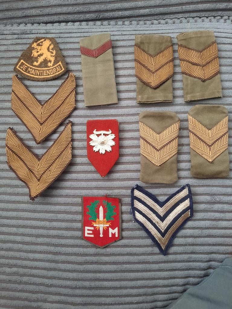 Diverse militaire emblemen en insignes, Ophalen of Verzenden, Overige soorten, Overige gebieden, Embleem of Badge