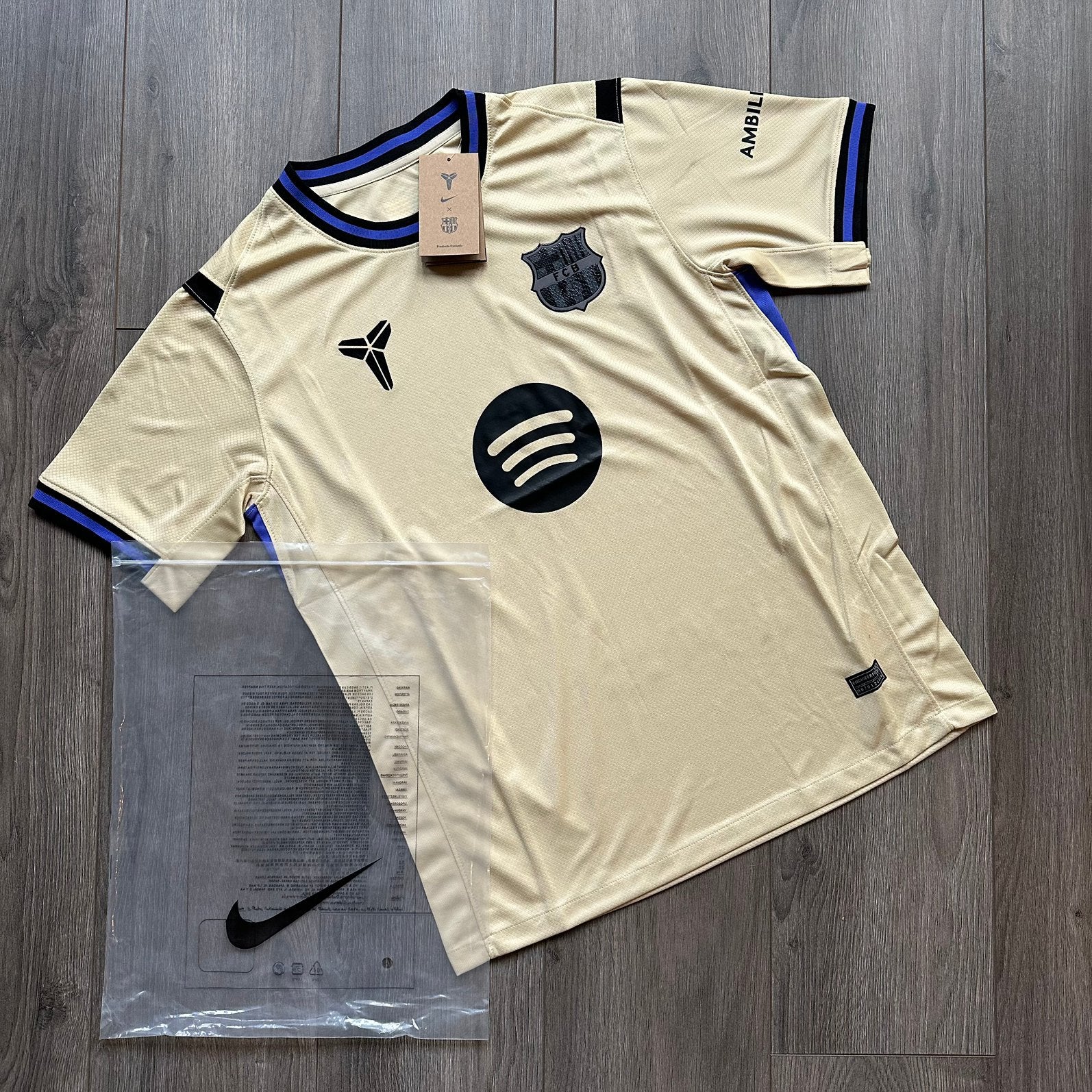FC Barcelona Uitshirt 2025/26 Maat M - Nieuw met labels, Overige kleuren, Maat 48/50 (M), Nieuw, Ophalen of Verzenden
