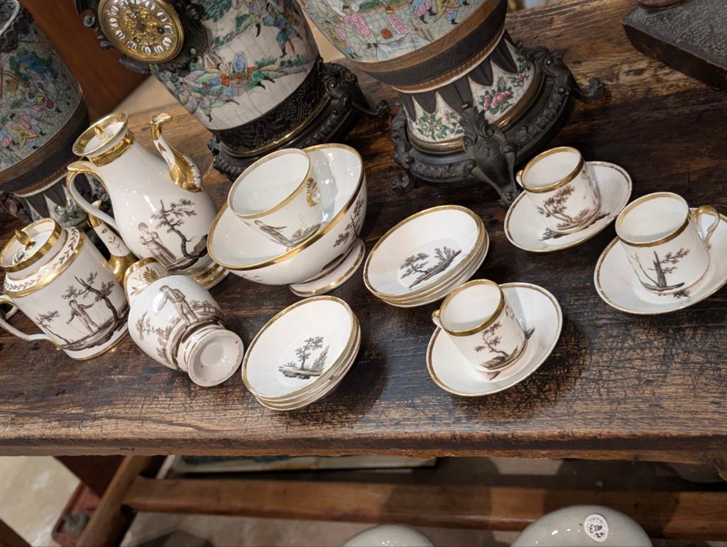 Antiek servies 19 delig. Empire €140, Ophalen