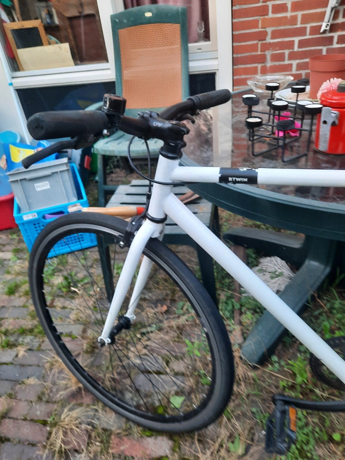 Witte B'Twin fiets - Zo goed als nieuw, Overige merken, Velgrem, Versnellingen, Ophalen of Verzenden