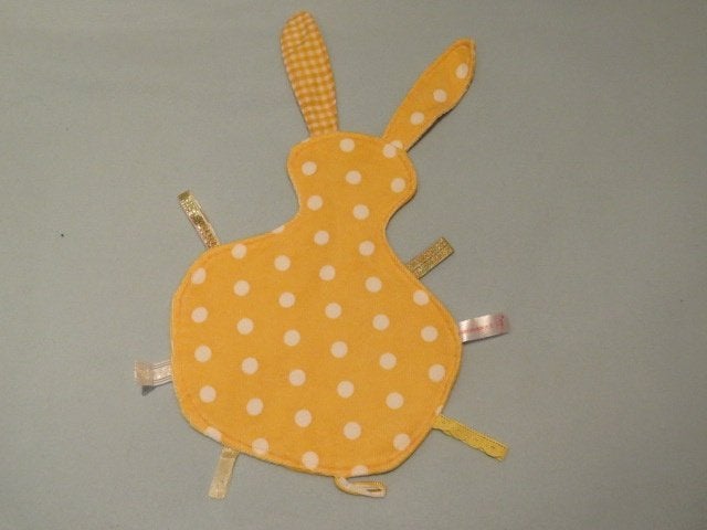Nieuw handgemaakt labeldoekje knuffeldoekje konijn geel, Kinderen en Baby's, Geel, Ophalen of Verzenden, Middelgroot (20 tot 80 cm)