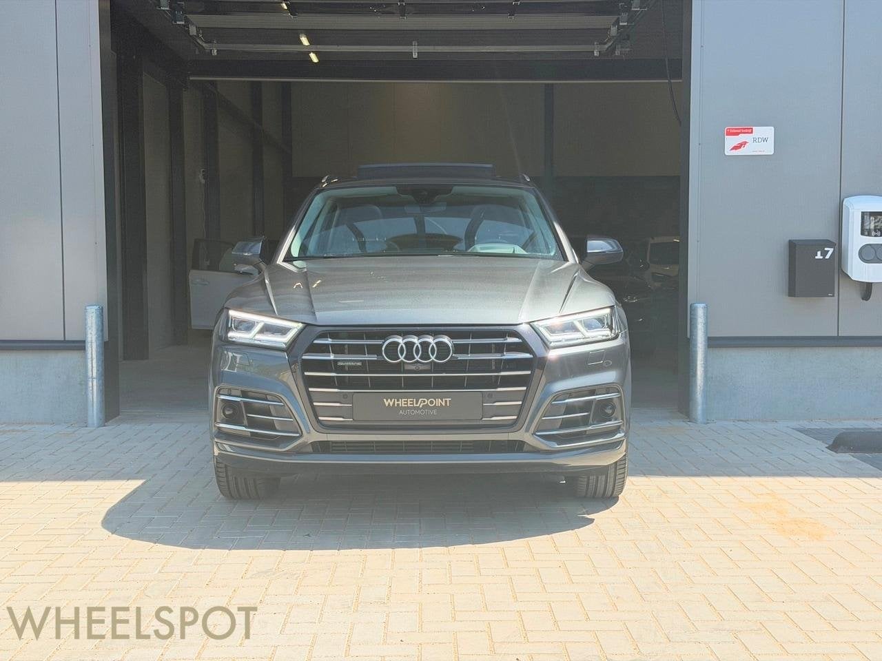 Audi Q5 55 TFSI e quattro S-line|Luchtvering|Pano|B&O|HUD, Automaat, 2005 kg, Euro 6, 4 cilinders