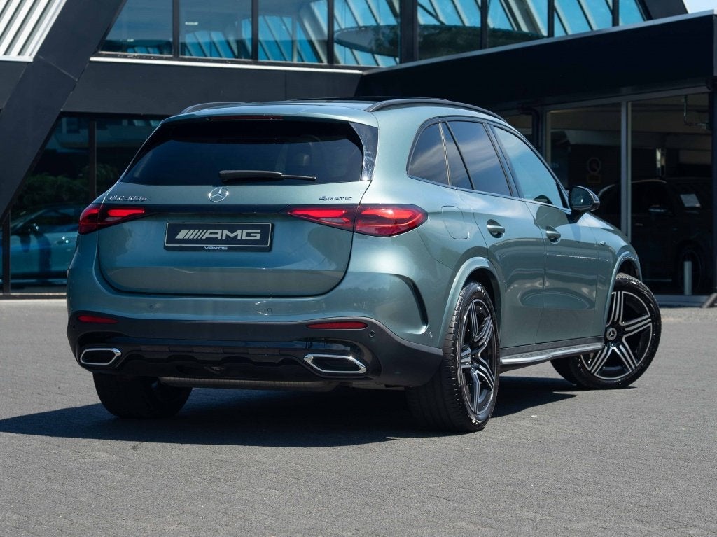 Mercedes-Benz GLC GLC 300e 4MATIC AMG Line | Pano | Luchtver, Auto's, Mercedes-Benz, Gebruikt, 4 cilinders, 2000 kg, Vierwielaandrijving