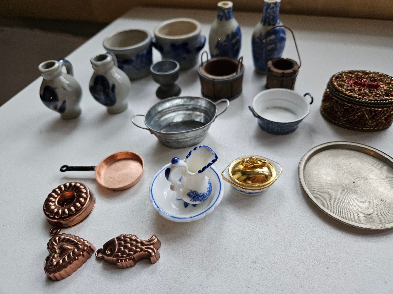 lotje miniatuur, beetje 1:12 en 1:10(?), Verzenden