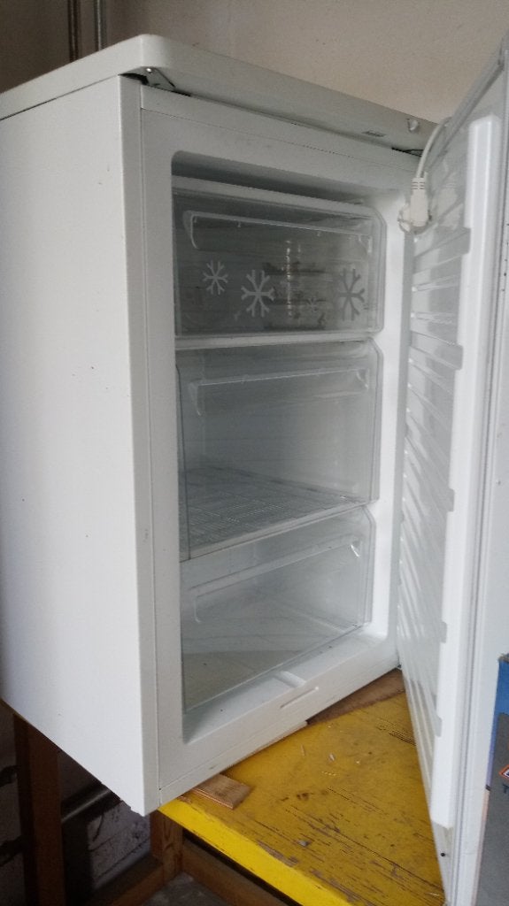 Vriezer, Witgoed en Apparatuur, Vriezers en Diepvrieskisten, Gebruikt, Minder dan 85 cm, Minder dan 60 cm, Energieklasse A of zuiniger