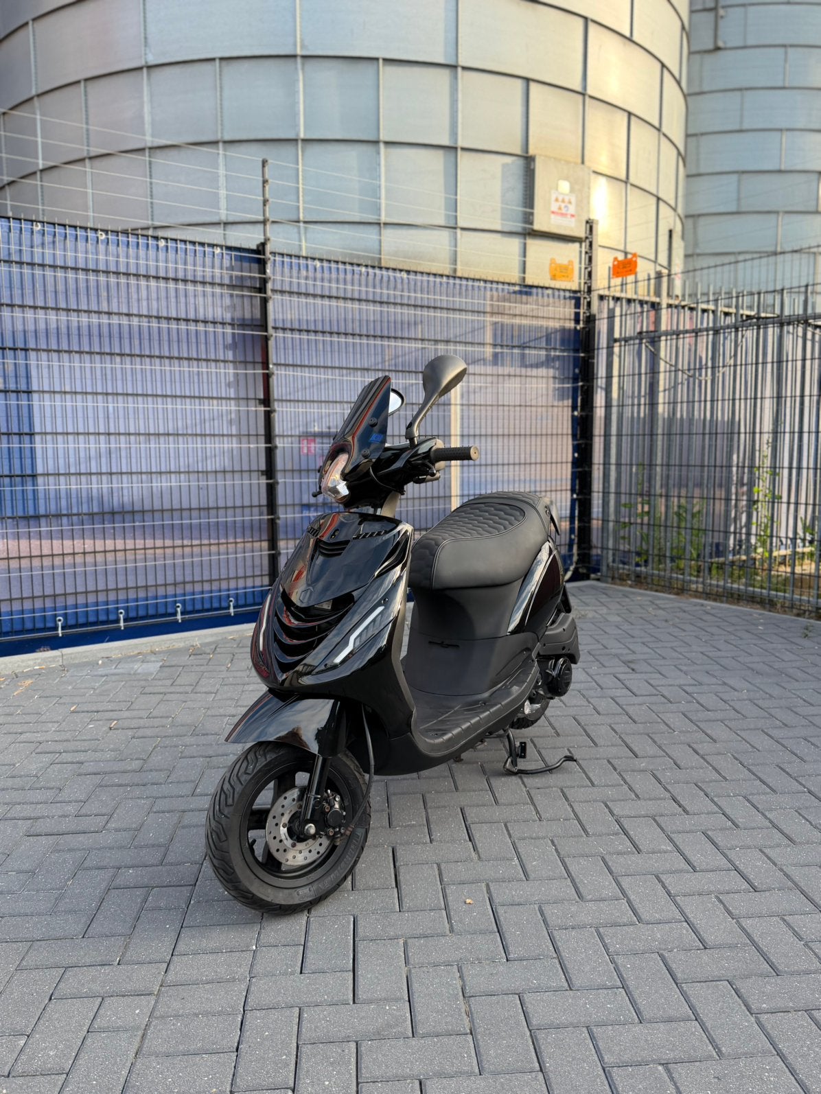 Piaggio Zip iGET Brom 2019, Fietsen en Brommers, Scooters | Piaggio, Ophalen of Verzenden, Zo goed als nieuw, Benzine, Zip