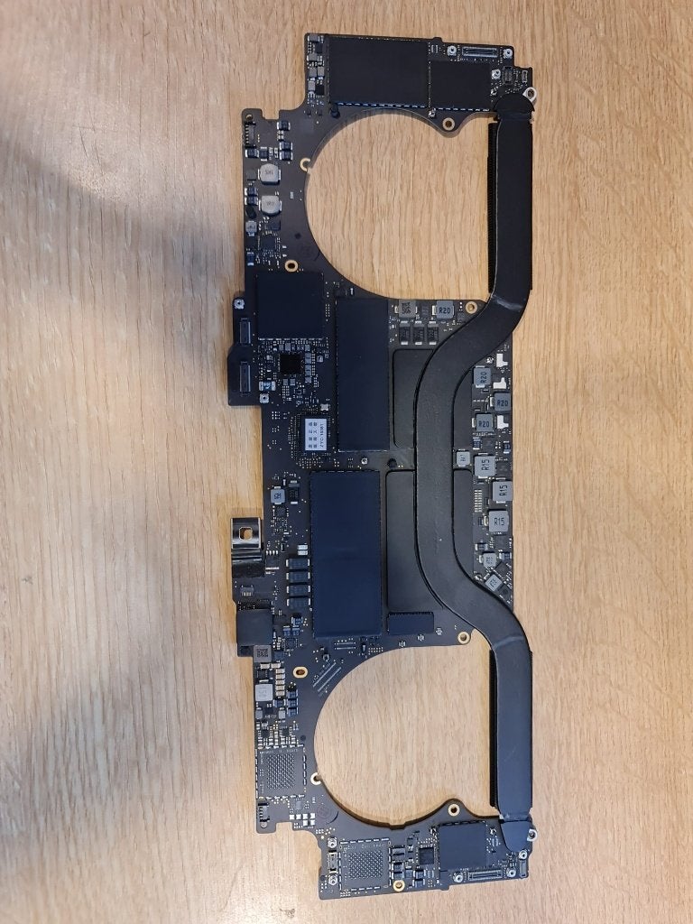 Apple Macbook Pro A1990 820-01041-A i7 256GB, Computers en Software, Apple Macbooks, MacBook Pro, 256 GB, 2 tot 3 Ghz, 13 inch