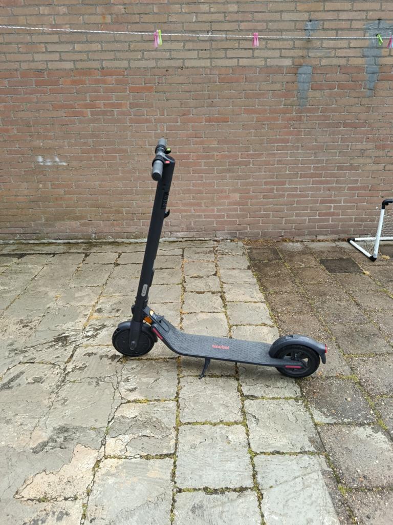 Een op vouwbare Ninebot elektrische step + opbergtas, Ophalen of Verzenden, Zo goed als nieuw, Ninebot