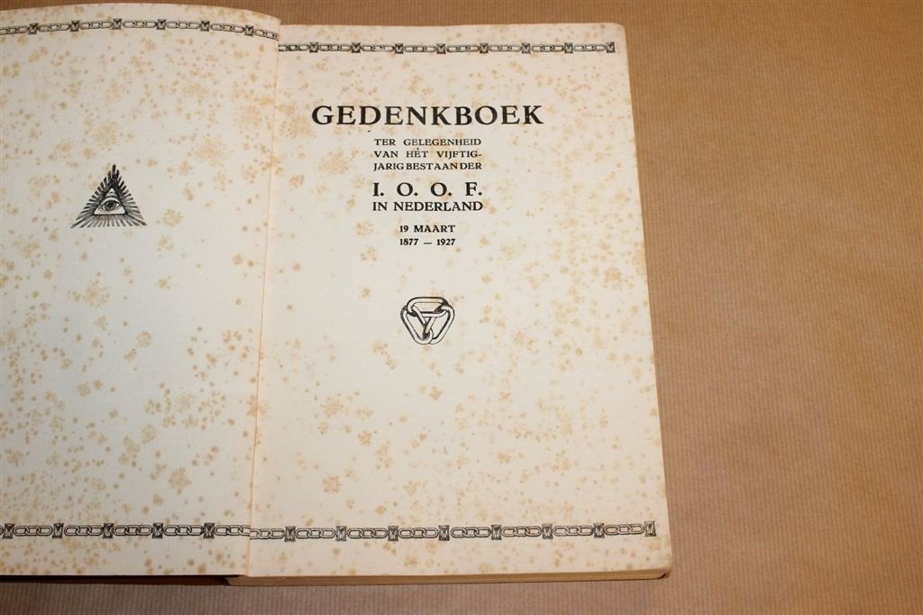 Gedenkboek 50-jarig Bestaan I.O.O.F. NL [Vintage 1927], Ophalen of Verzenden, Gelezen