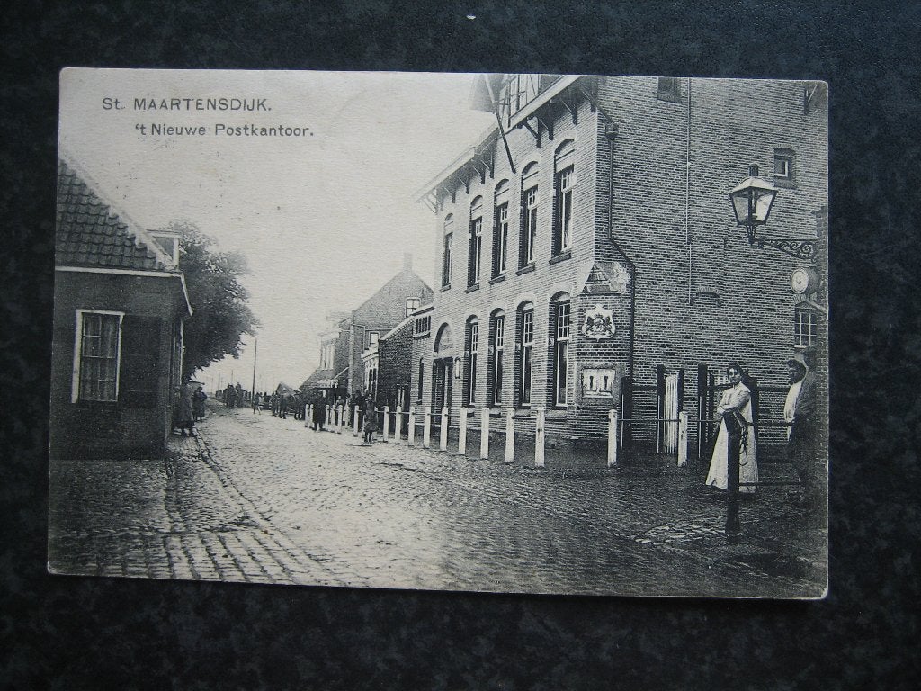St. MAARTENSDIJK  nieuwe postkantoor, Verzamelen, Ansichtkaarten | Nederland, Ophalen of Verzenden, 1920 tot 1940, Zeeland