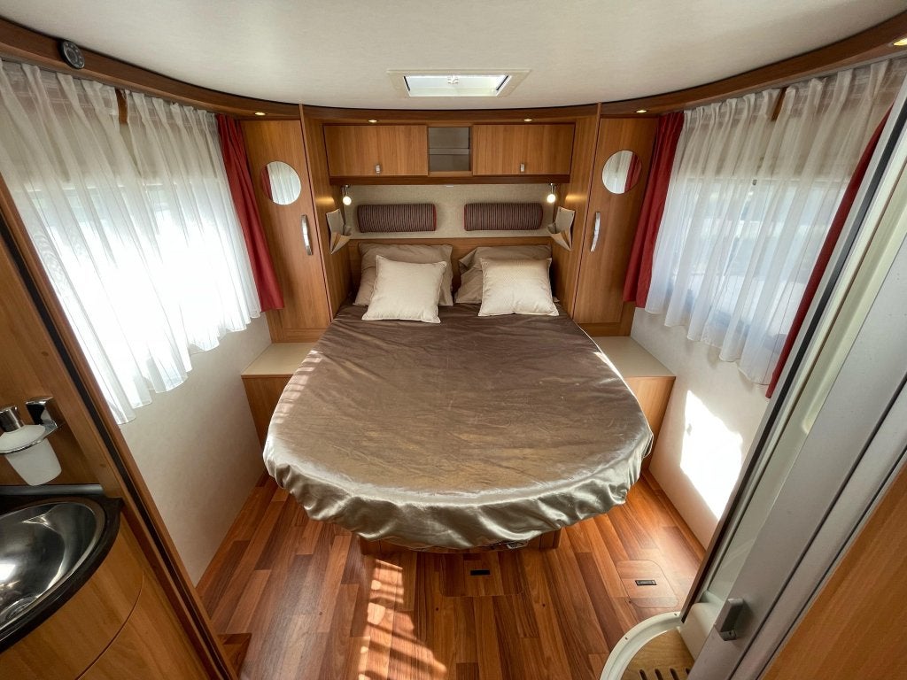 Hymer Tramp 698 CL QUEENSBED 3LTR 160 PK BR-SYSTEEM CAMERA, Caravans en Kamperen, Campers, Winterisolatie, Ringverwarming, Fiat