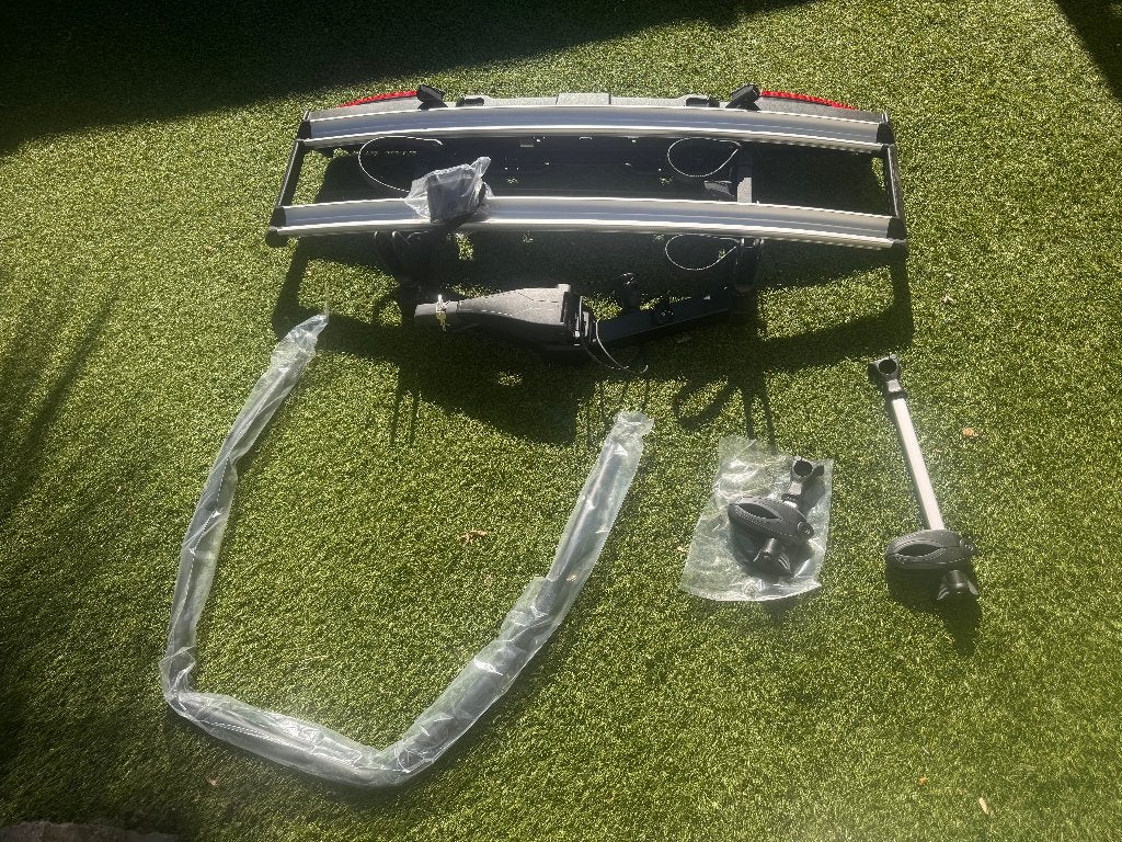 Volvo Fietsdrager (Thule) Velo Space XT 938 !!! NIEUW !!!, Auto diversen, Fietsendragers, Nieuw, Trekhaakdrager, 2 fietsen, Brede banden
