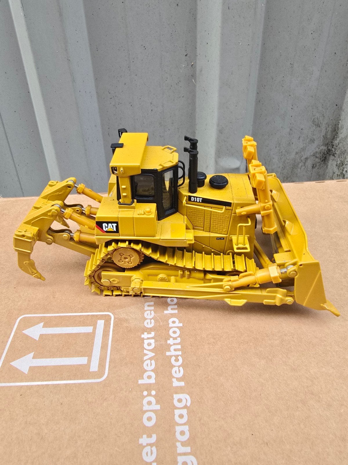 CAT D10T Bulldozer - Diecast Masters - 1:50, Ophalen of Verzenden, Zo goed als nieuw, Overige merken