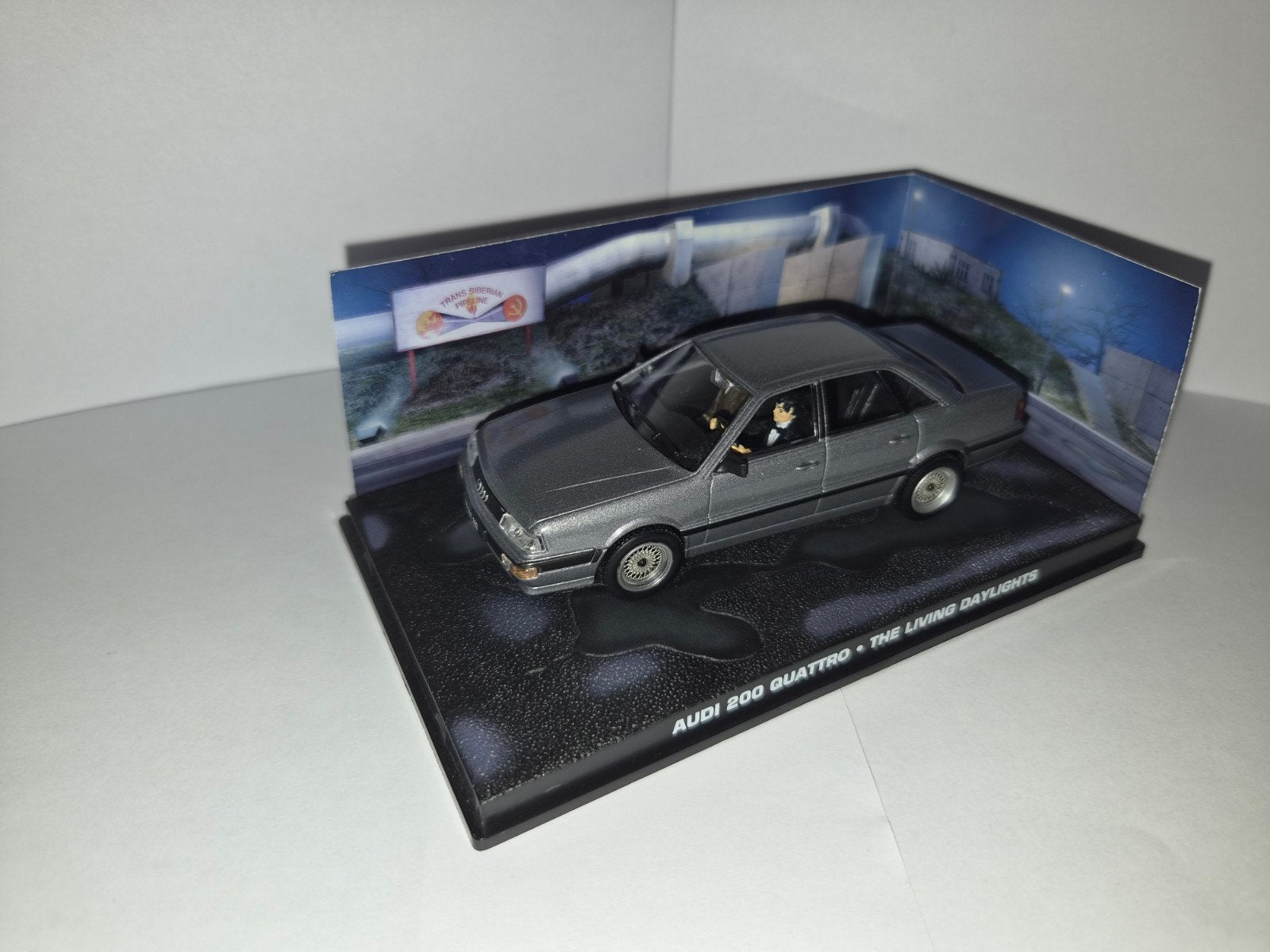 Audi 200 Quattro - The Living Daylights 1:43 schaalmodel, Ophalen of Verzenden, Zo goed als nieuw, Auto, Overige merken
