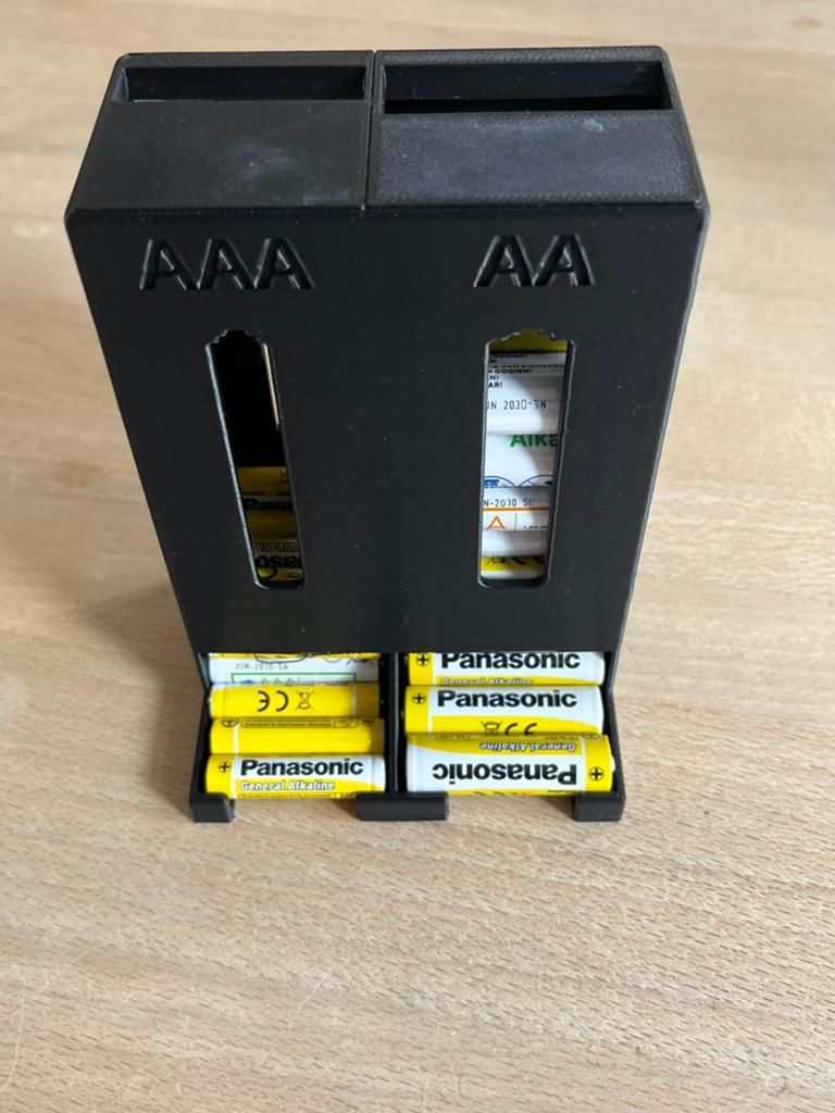 Batterijhouder voor AAA, AA en 2032/2025 batterijen, Ophalen of Verzenden, Refurbished