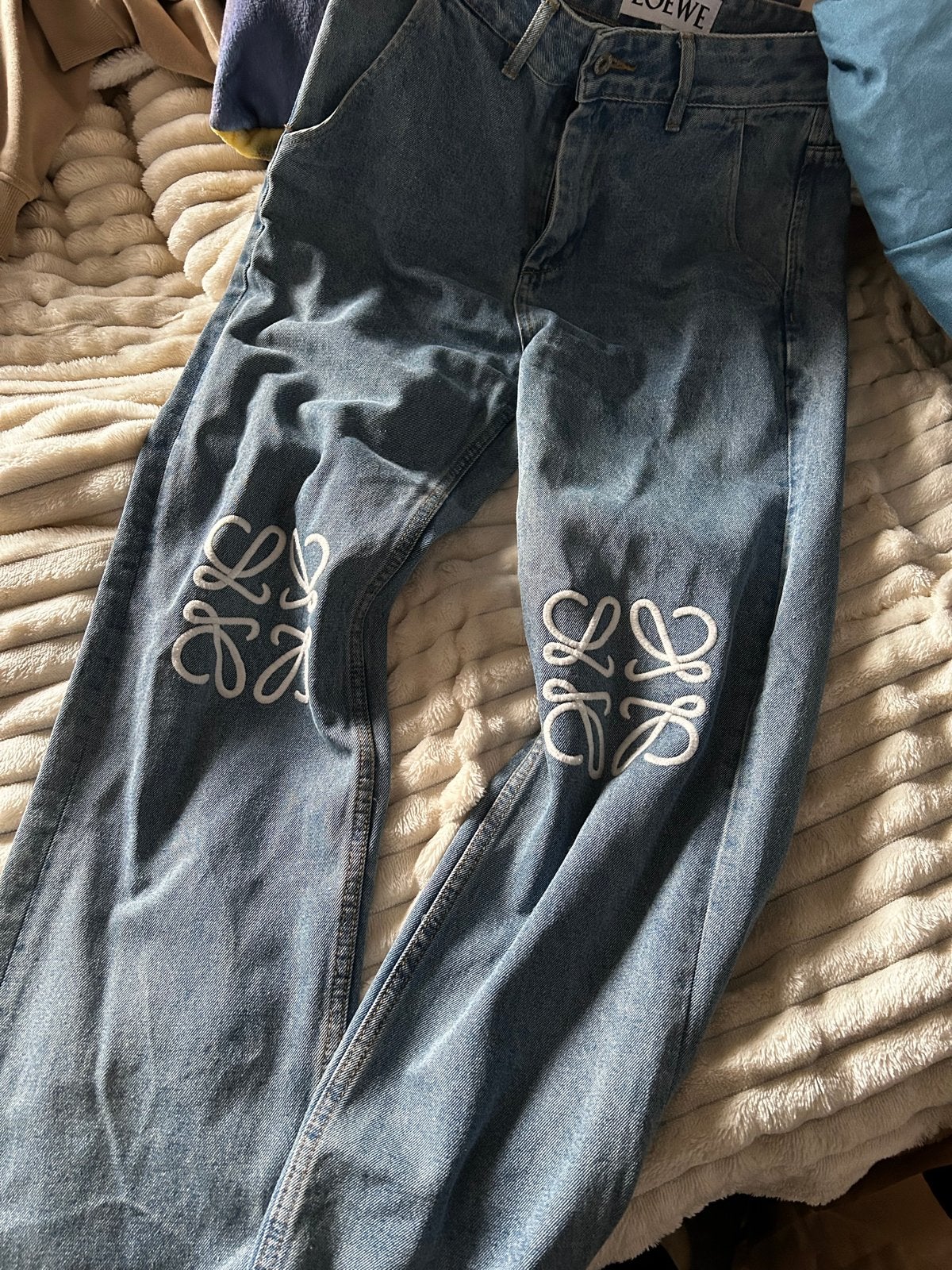 Loewe Anagram Jeans Broek, Kleding | Dames, Ophalen of Verzenden, Zo goed als nieuw, Blauw, W28 - W29 (confectie 36)