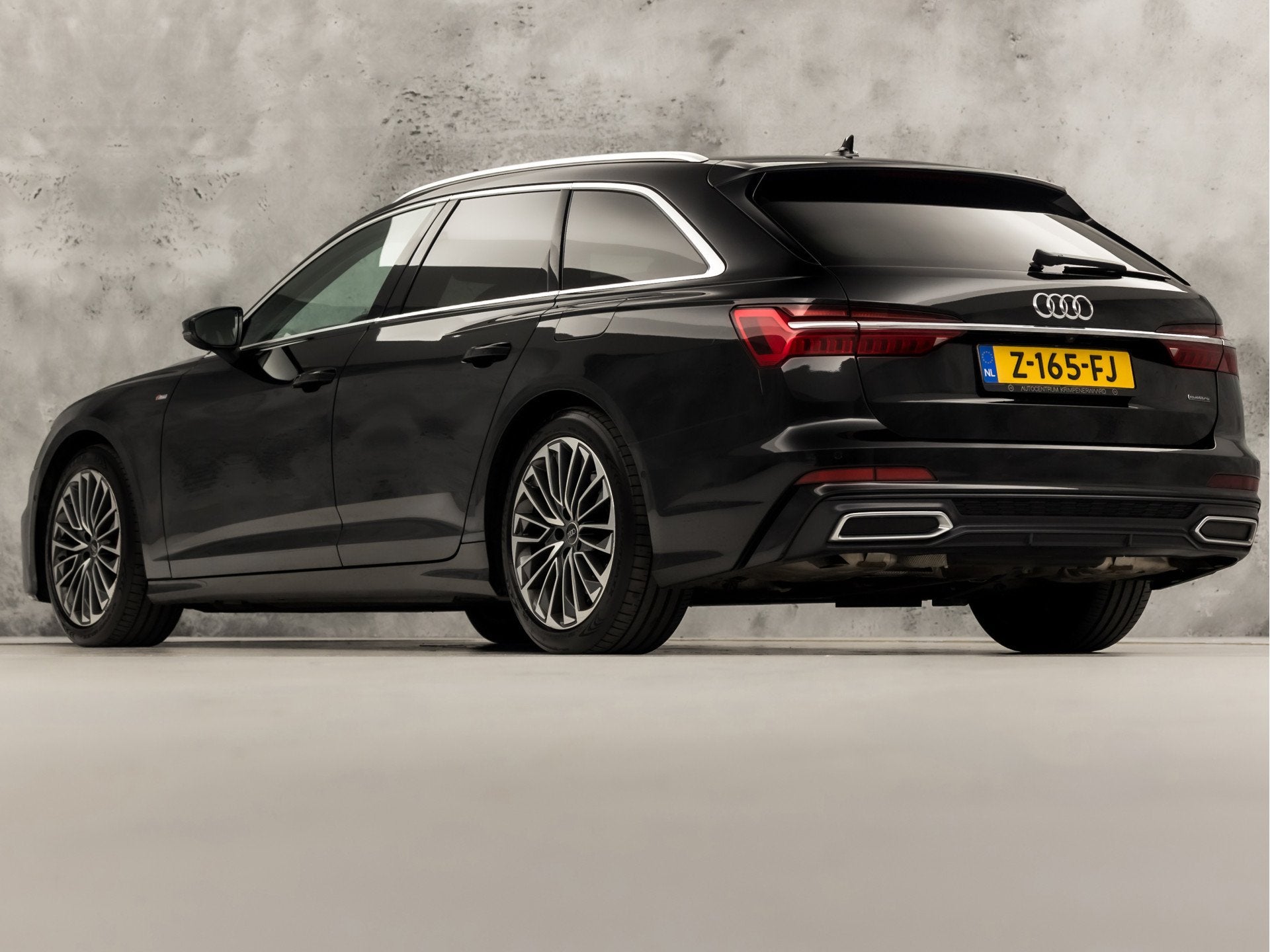 Audi A6 Avant 55 TFSI e quattro S-Line Competition 368Pk Aut, Auto's, Automaat, 12 maanden, Gebruikt, Zwart