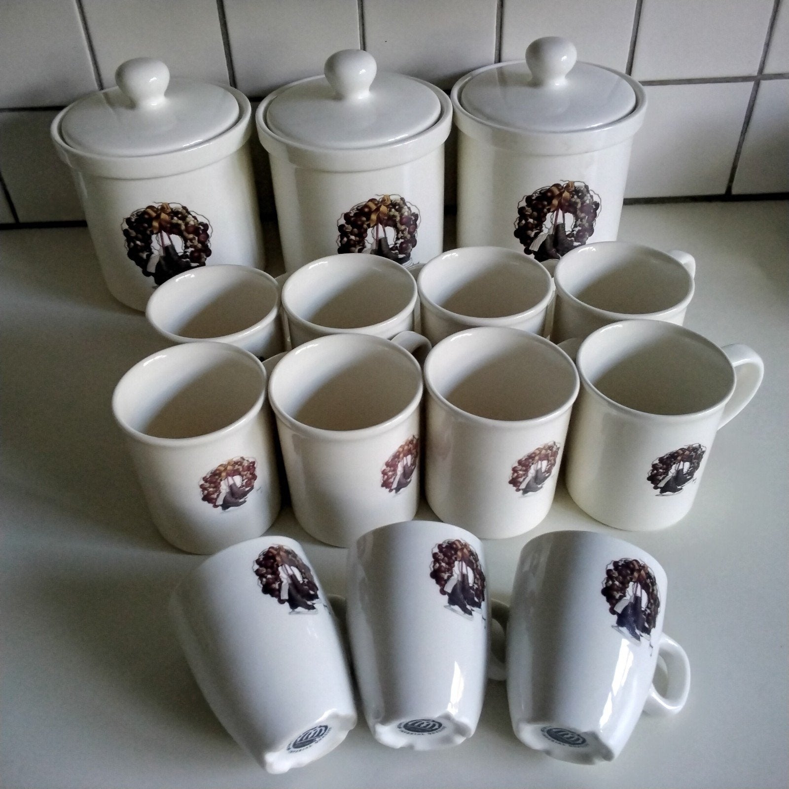 Francien's  mokken +potten " schaatsen en kransen", Ophalen of Verzenden, Aardewerk, Overige stijlen, Kop(pen) en/of Schotel(s)
