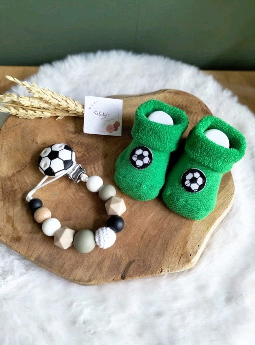 Nieuw • Cadeausetje Voetbal, Kraamcadeau, Nieuw, Ophalen of Verzenden, Saluty's kinder- en kraamcadeaus