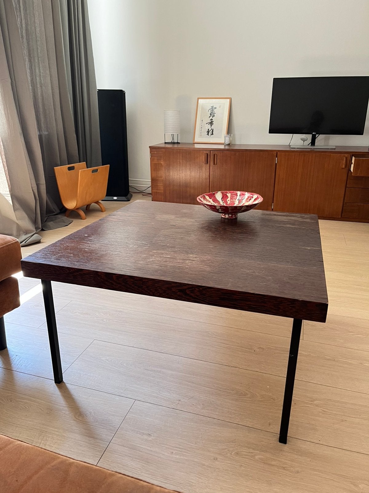 Vintage salontafel – fineer met metalen pootjes, Ophalen, 100 tot 150 cm, 50 tot 100 cm, Zo goed als nieuw