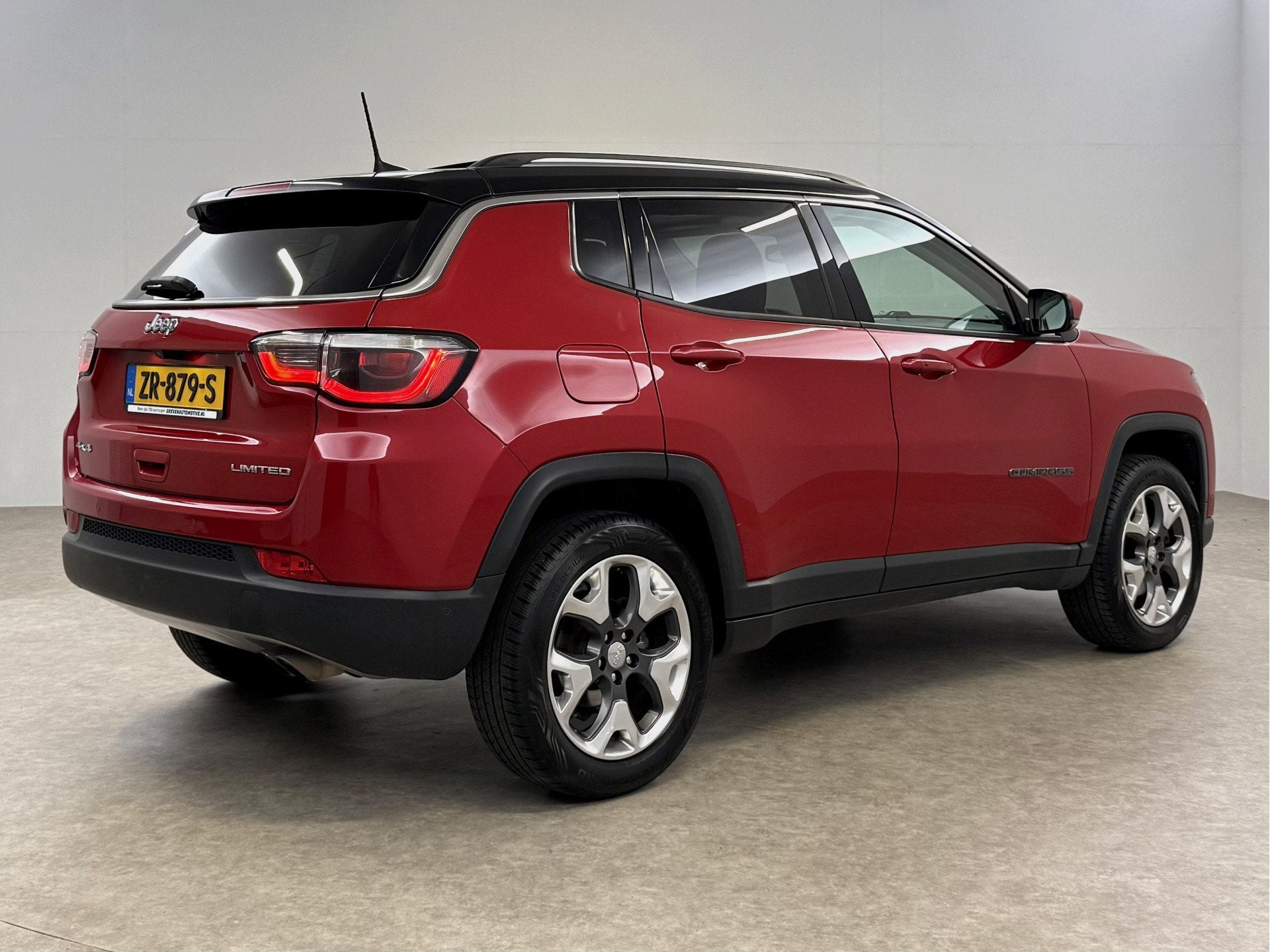 Foto 12 van Jeep Compass 1.4 MultiAir Limited 4x4 170PK | Pano | Beats A