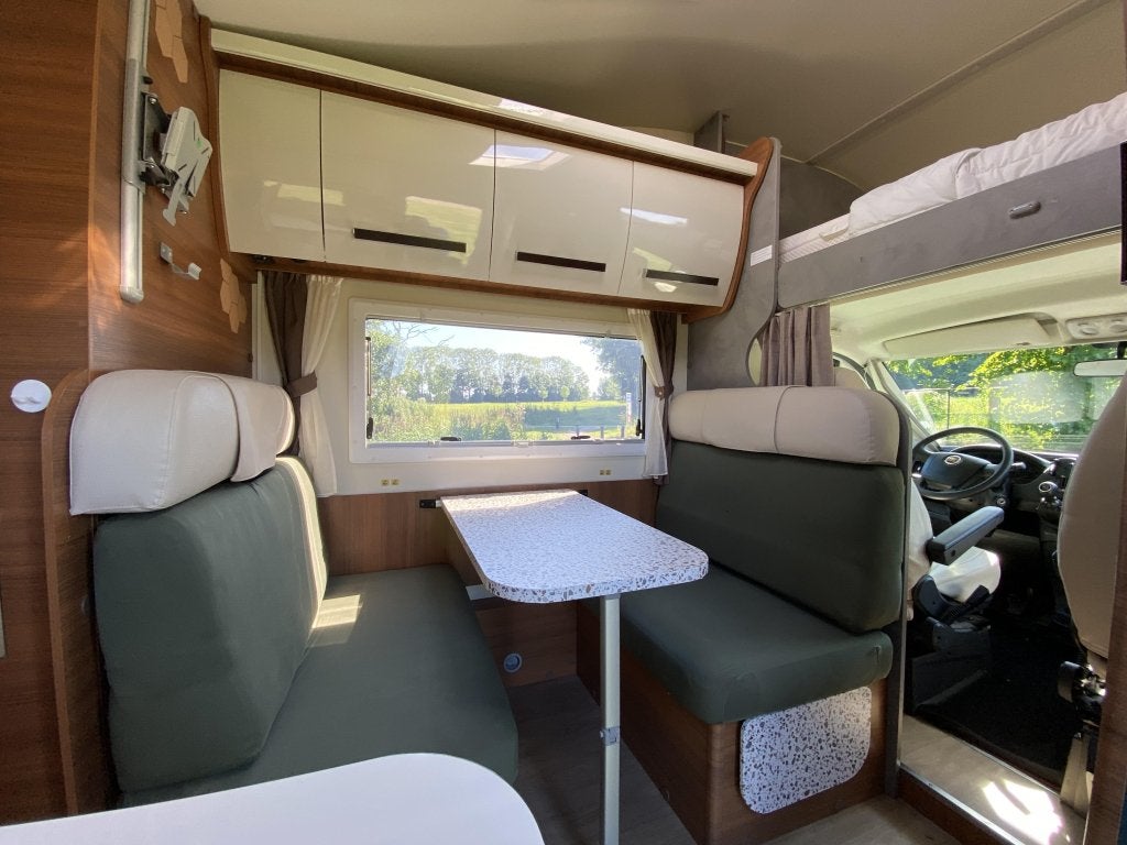 Foto 9 van Elnagh Baron 26 Alkoof 2020 | Dakairco | Level | Off Grid