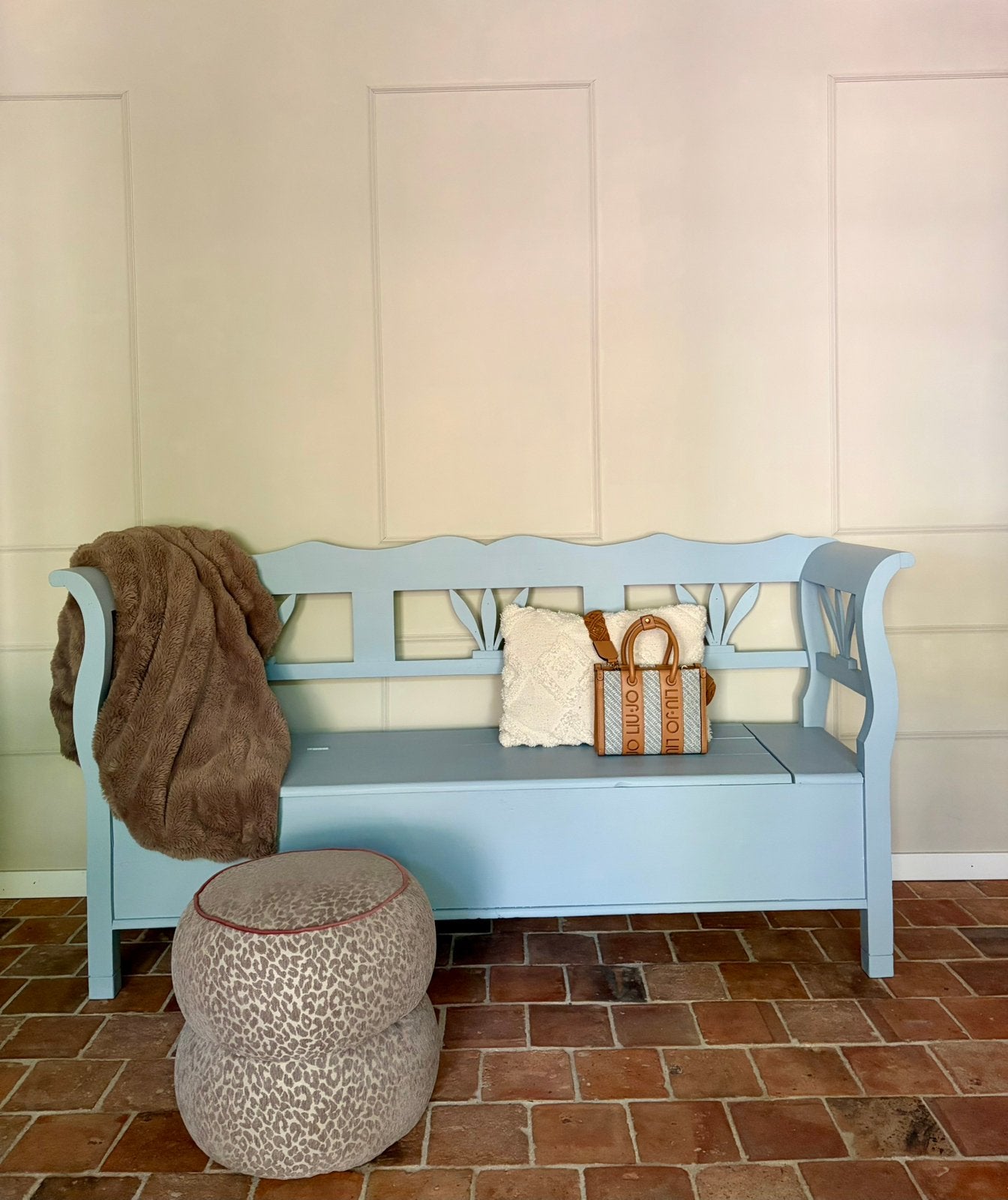 Zweedse Vintage Klepbank Lichtblauw brocante grenen halbank, Ophalen, Scandinavisch brocante zweeds, Minder dan 75 cm, 150 tot 200 cm