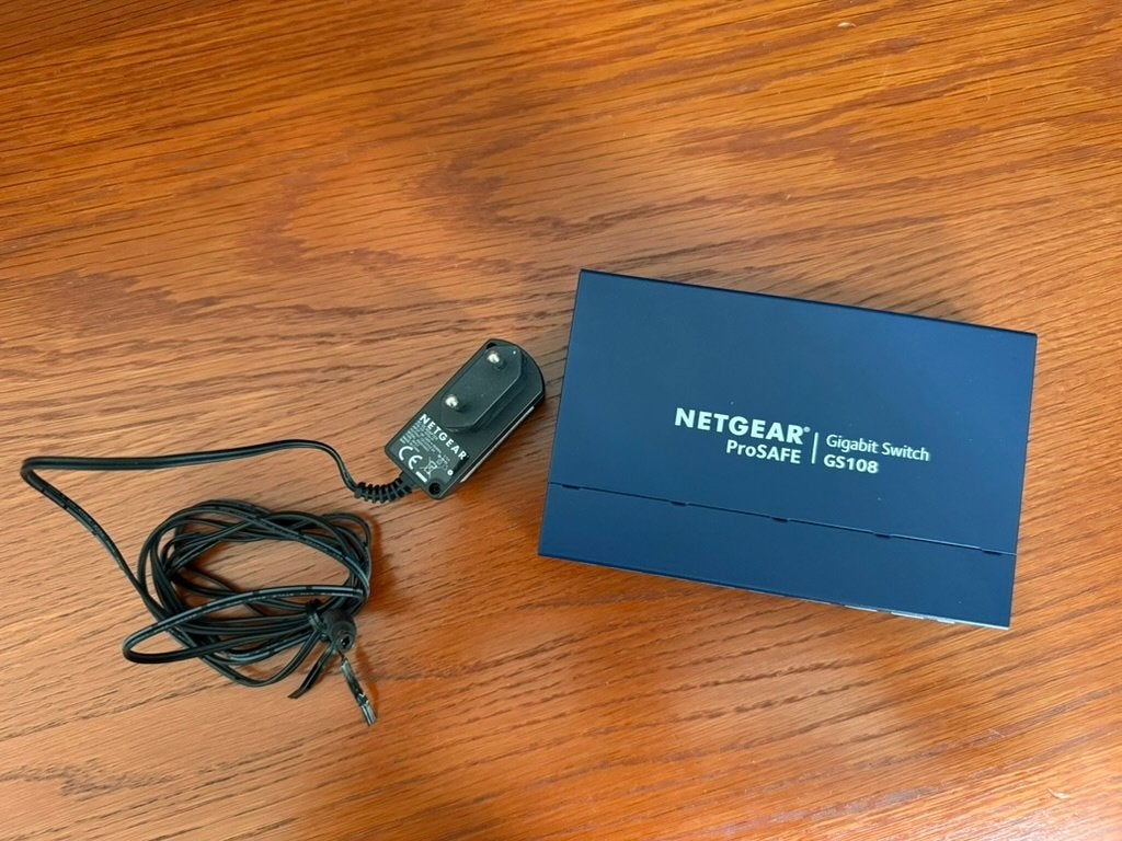 Netgear ProSafe GS108 Gigabit Switch – 8-poorts, Ophalen of Verzenden, Zo goed als nieuw