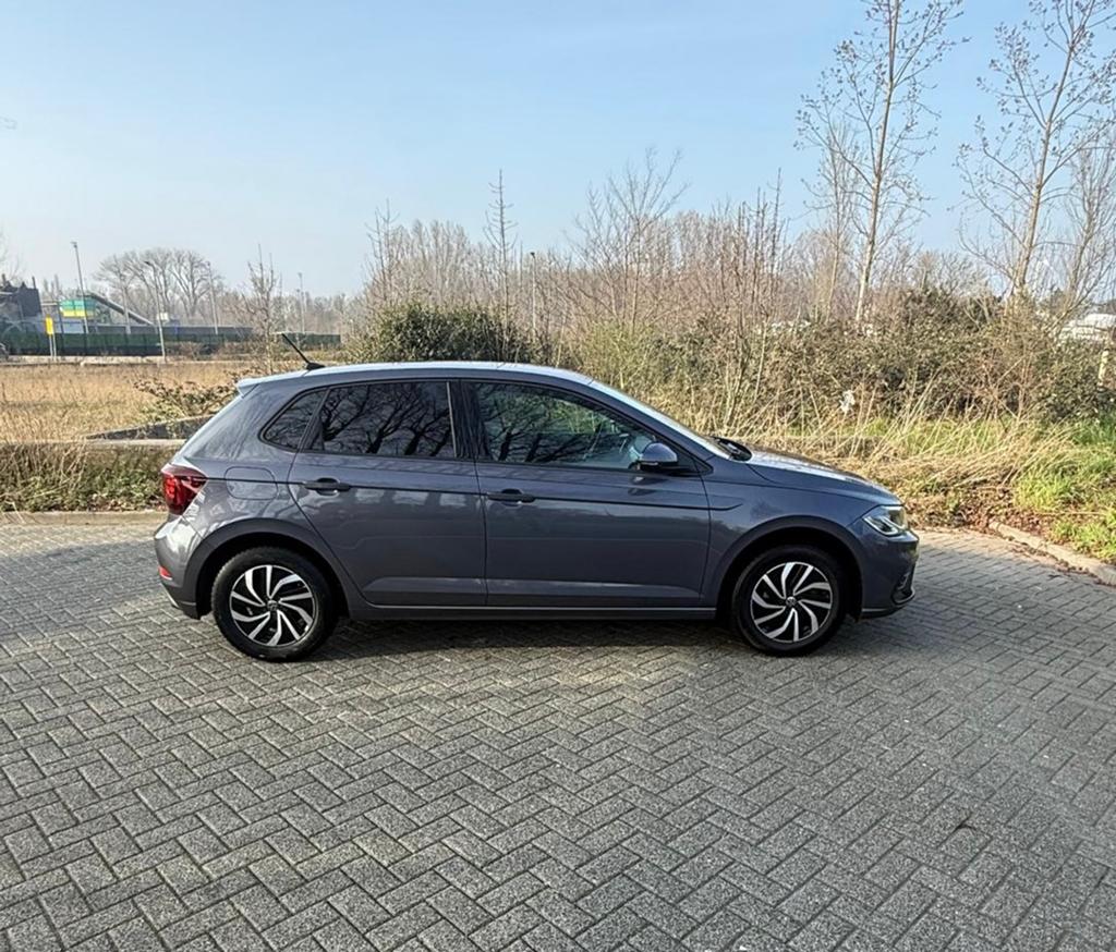 Volkswagen Polo 1.0 TSI 95pk 7-DSG 2021 Grijs|Carplay|Camera, 95 pk, 1104 kg, 49 €/maand, Regensensor
