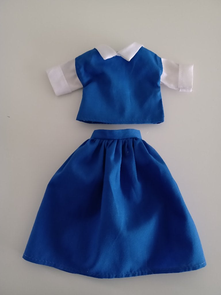 Veel leuke kledingsetjes voor (Barbie) Poppen (10 foto’s), Ophalen of Verzenden, Gebruikt, Kleertjes
