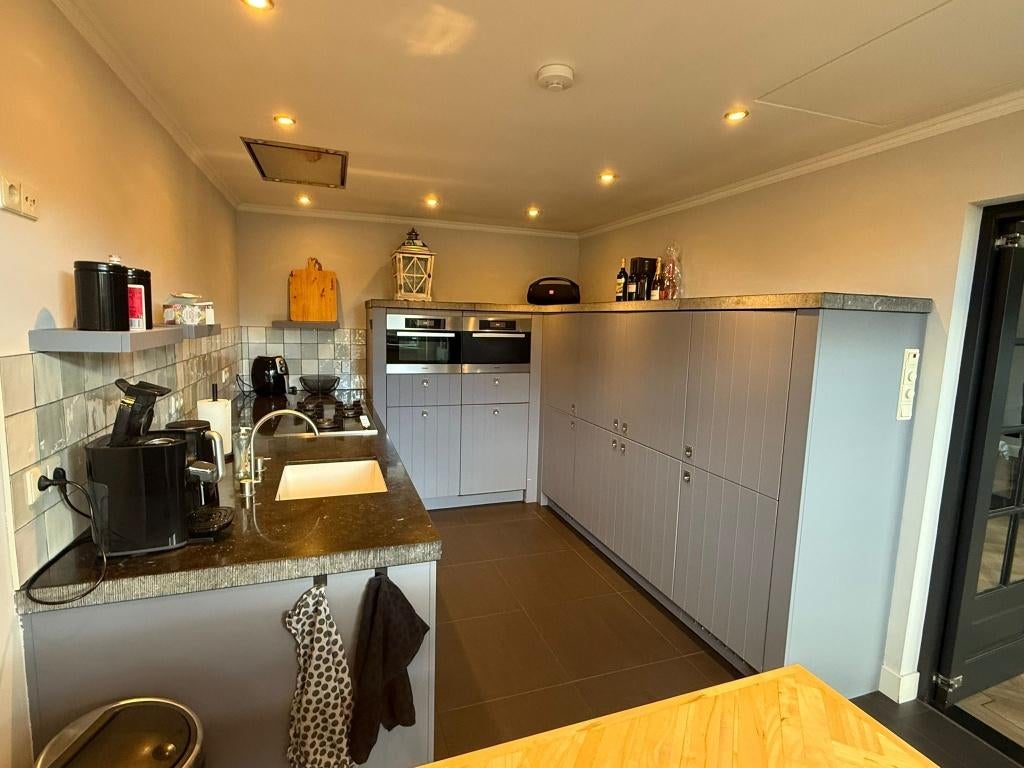 Brocante grijze keuken met kookeiland + Miele GEDEMONTEERD, Huis en Inrichting, Keuken | Complete keukens, Overige typen, Graniet of Steen
