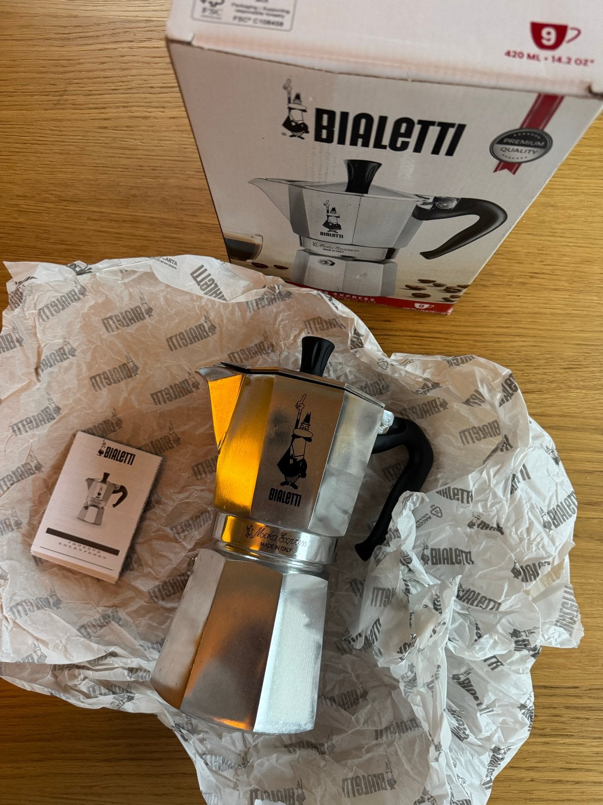 Bialetti Moka Express 9-kops (420 ml) - Z.g.a.n., Witgoed en Apparatuur, Overige modellen, Gemalen koffie, Ophalen of Verzenden