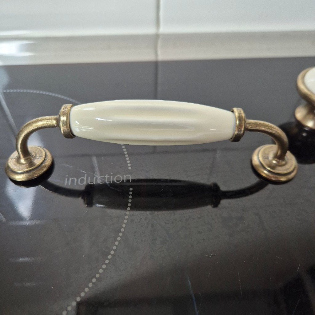 NIEUW 6 messing greepjes en 2 knoppen, ivoorkleur handvat, Huis en Inrichting, Keuken | Keukenelementen, Minder dan 50 cm, Nieuw