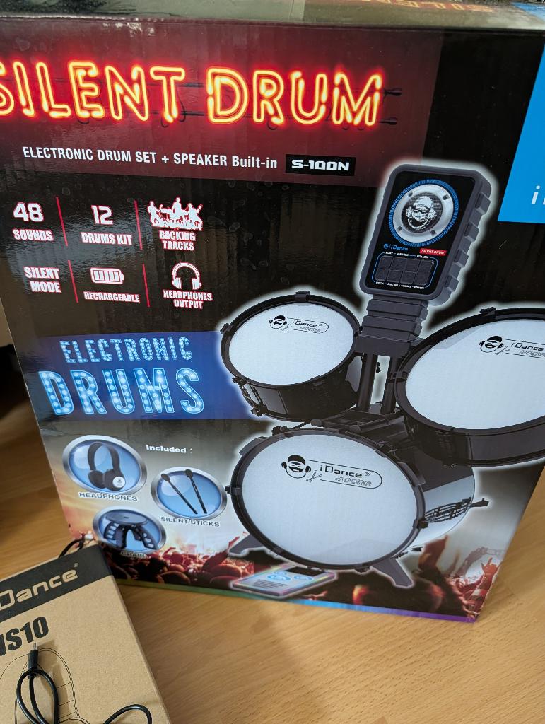Silent drum i dance, Ophalen of Verzenden, Zo goed als nieuw