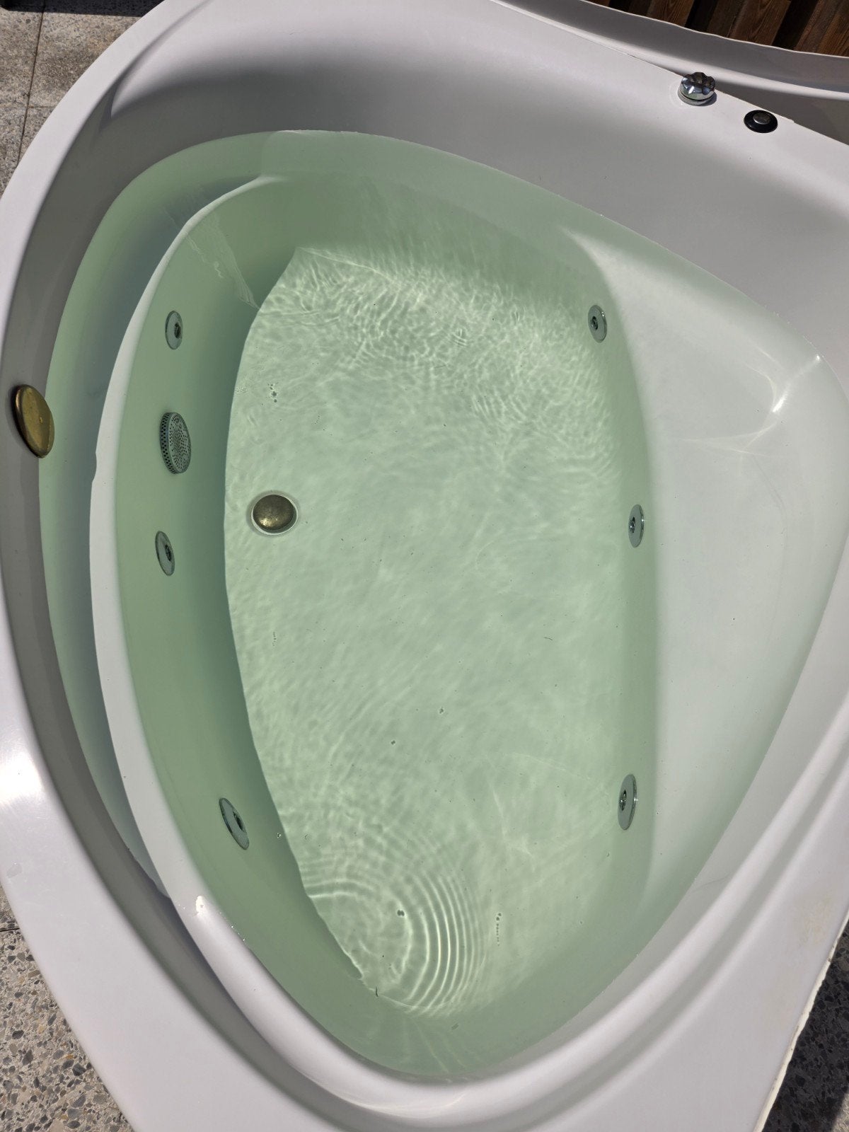 2 Persoons Bubbelbad Acryl 134X134CM (Motor: uitstekende sta, Tuin en Terras, Bubbelbaden en Hottubs, Ophalen, Gebruikt, Inbouw