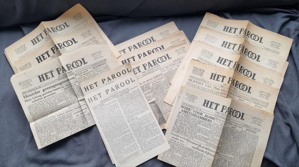 13 x Het Parool illegaal krantje o.a. mei 1945, Ophalen of Verzenden, Nederland, Boek of Tijdschrift