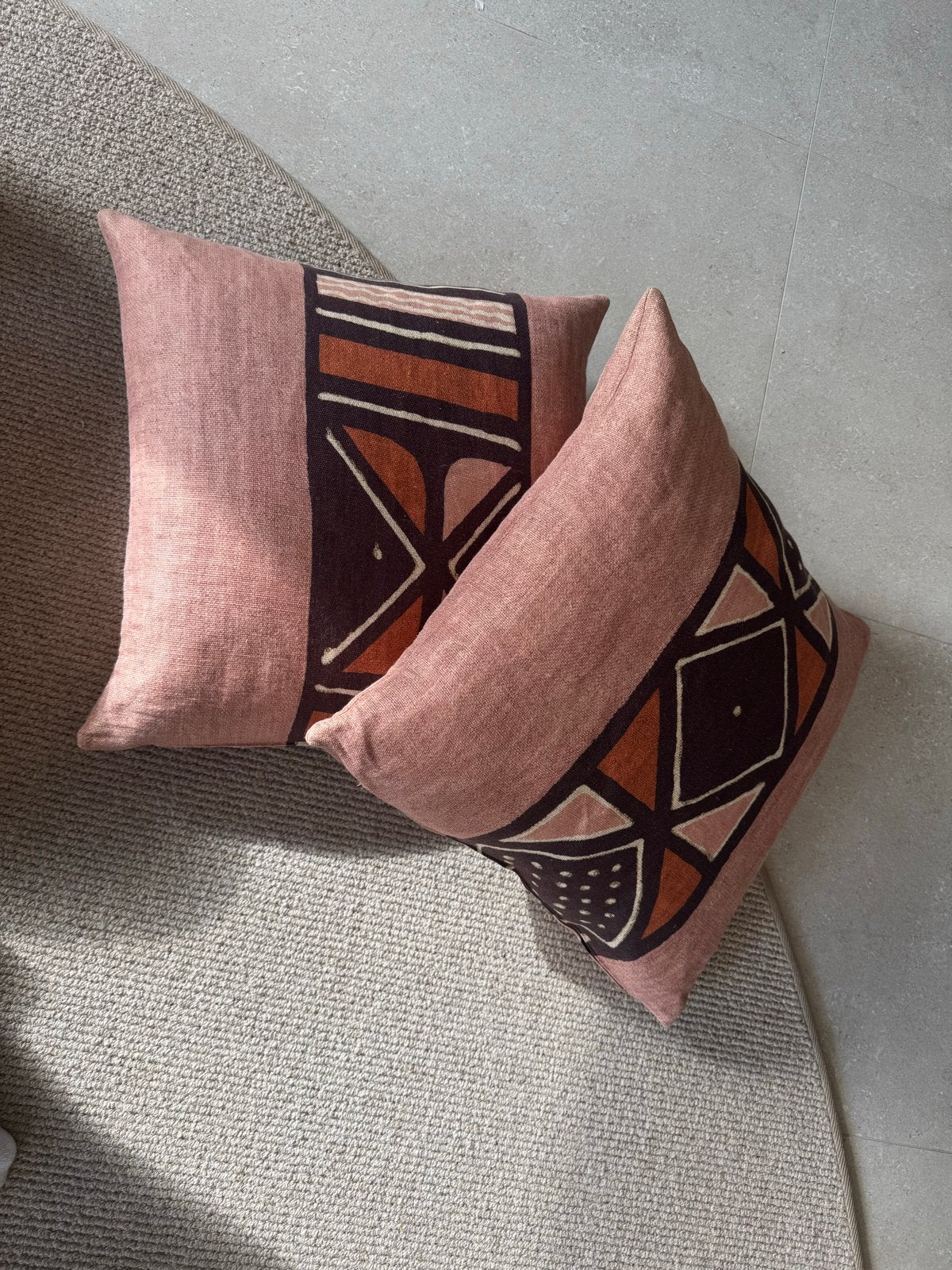 Set van 2 Elitis Escale kussens 55x55 cm, Ophalen of Verzenden, Nieuw, Roze, Vierkant