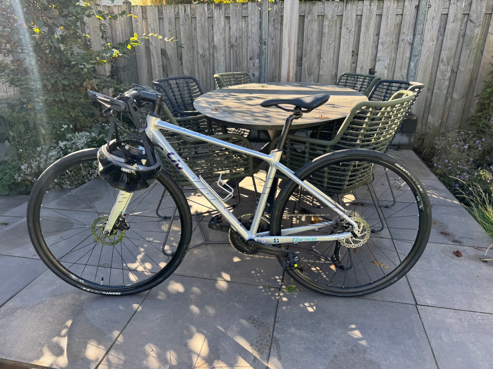 Giant Liv Thrive 2 (2020) sportfiets – zo goed als nieuw, Ophalen, 28 inch, Giant, Zo goed als nieuw
