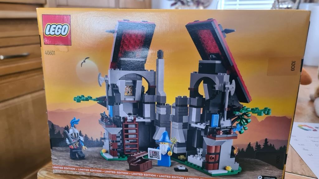 lego majisto magische werkplaats 40601

 Edition, Ophalen of Verzenden, Nieuw, Complete set, Lego
