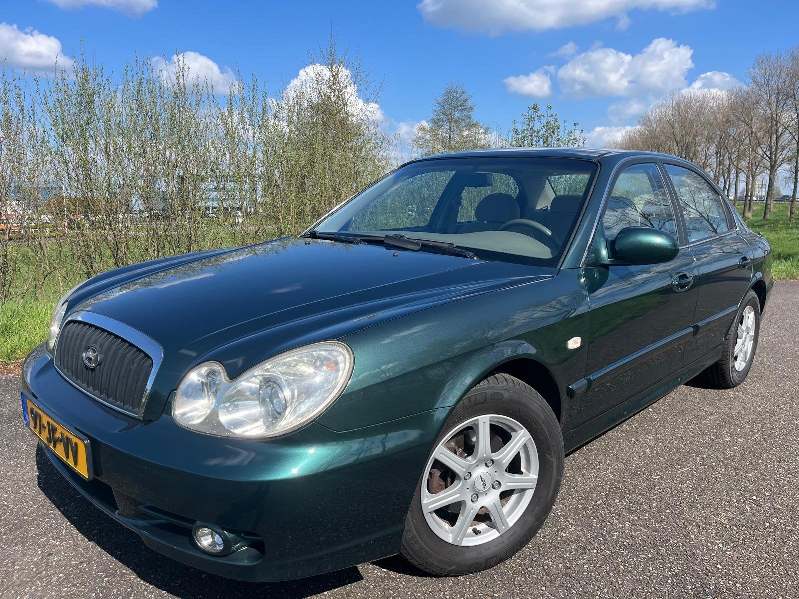 Hyundai Sonata 2.0i Dynamic (bj 2002, automaat), Auto's, Hyundai, Gebruikt, 4 cilinders, Automatische klimaatregeling, Sedan