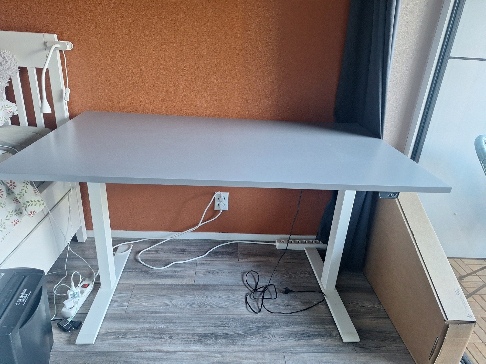 Elektrisch Zit-sta Bureau - ikea Rodulf Grijs, Ophalen, Zit-sta bureau, Gebruikt, Spaanplaat of MDF