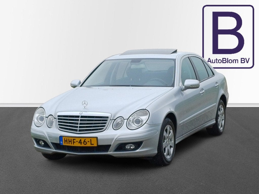 Mercedes-Benz E-Klasse 200 K. Classic /Prachtige auto!/Deale, Automaat, Gebruikt, Zwart, 4 cilinders