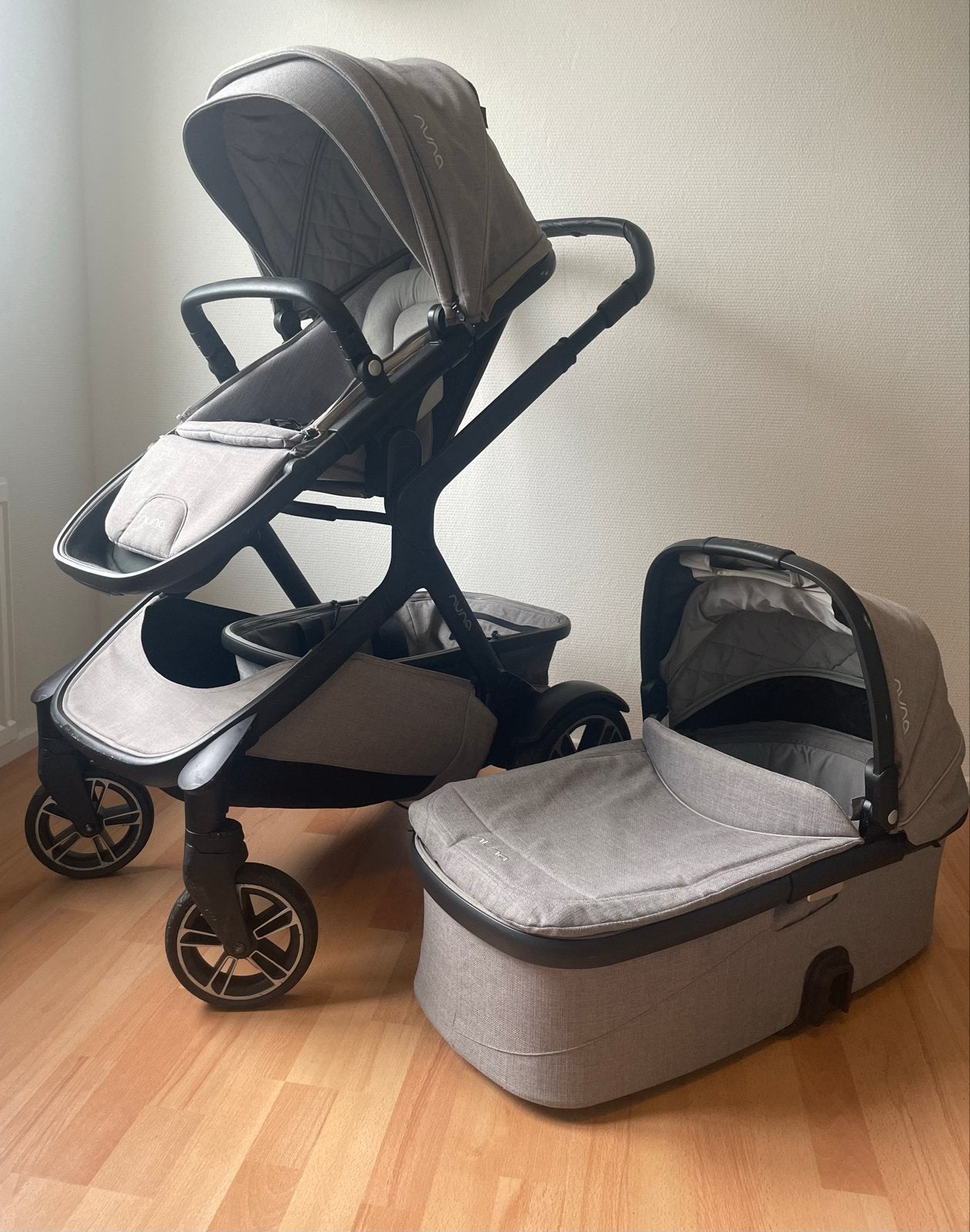 Nuna Demi Grow Duowagen met reiswieg en accessoires, Gebruikt, Duowagen, Combiwagen, Ophalen