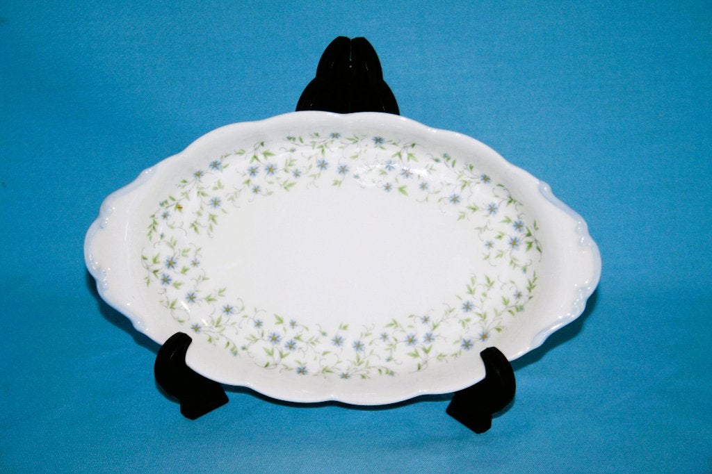 Royal Albert " Caroline " Ovale schaal - 25.5cm x 14.5cm, Klassiek, Onbekend, Nieuw, Ophalen of Verzenden