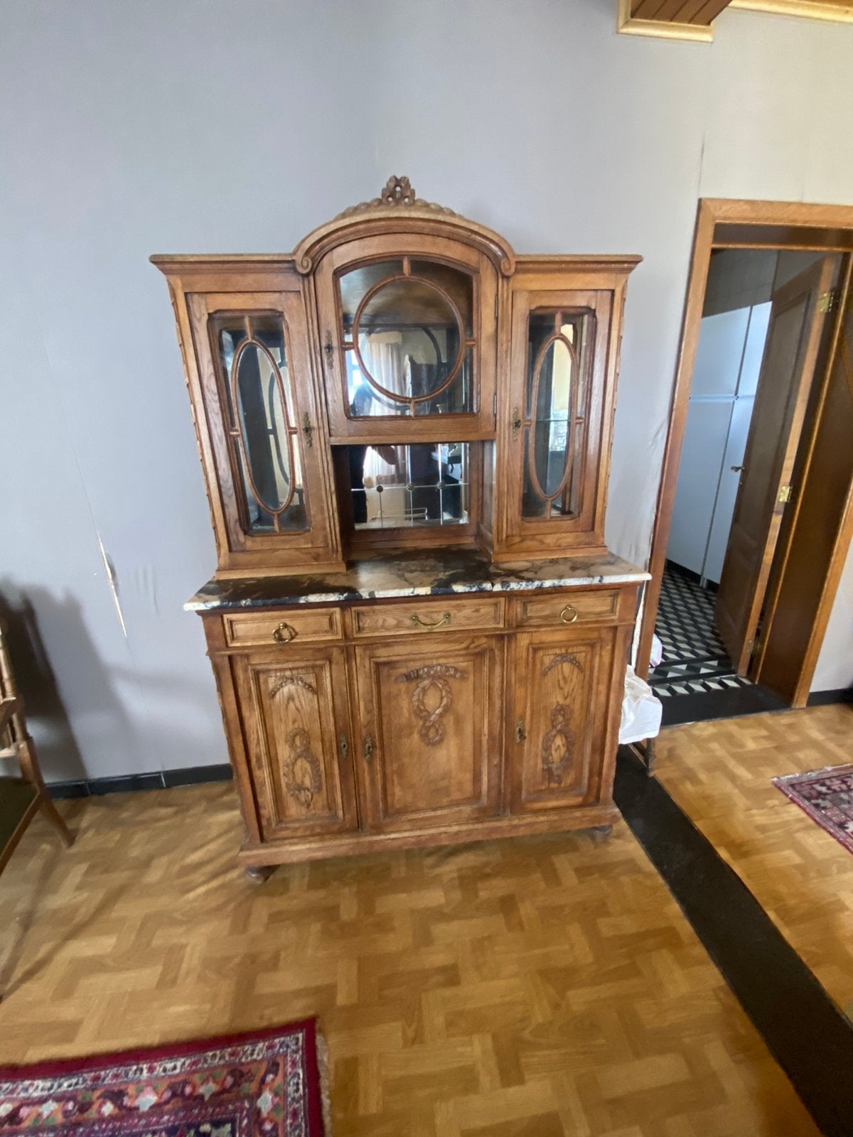 Antieke kast, Ophalen